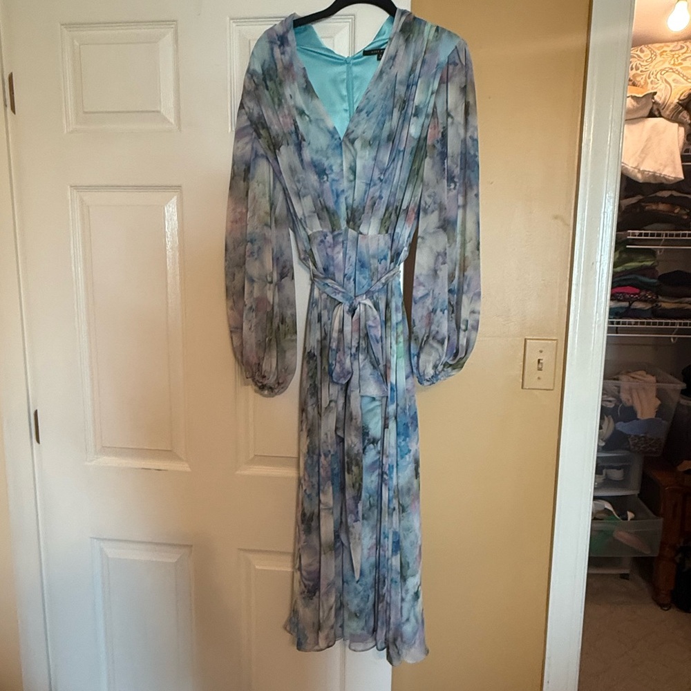 Elegant Blue Floral Dress